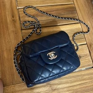 C H A N E L ❤️‍🔥 Navy Wallet on Chain Crossbody Bag ❤️‍🔥